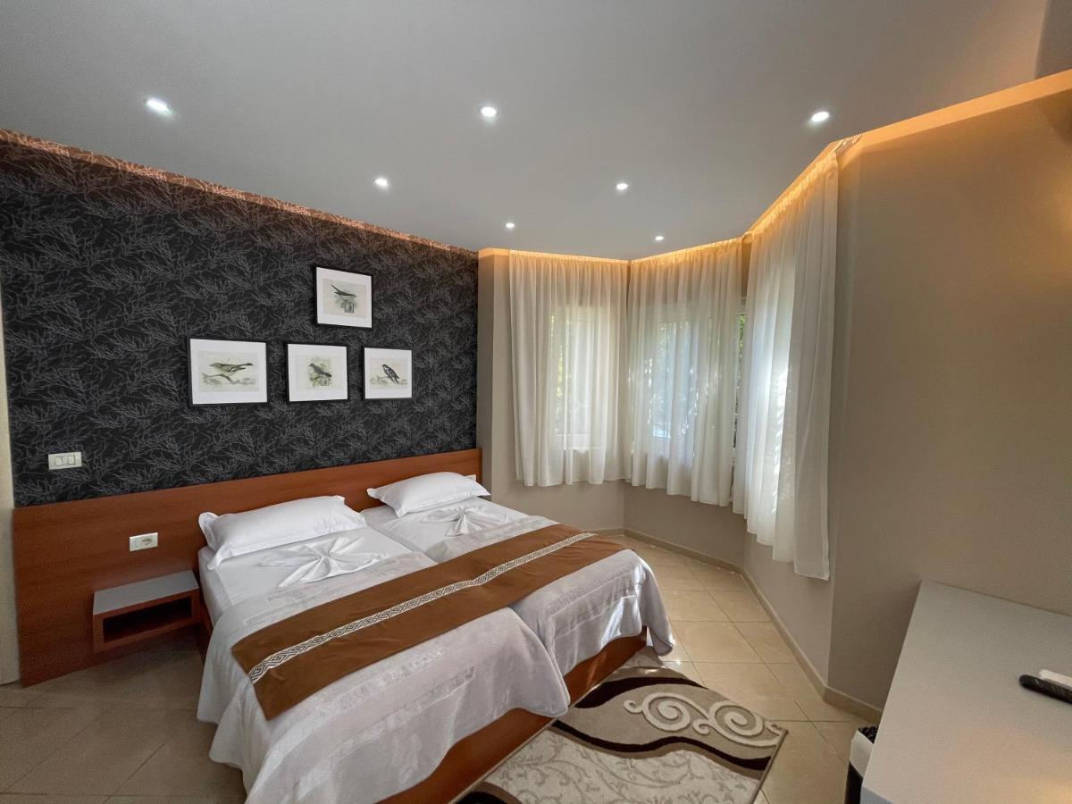 Hotel Emigranti Shkoder Exterior photo